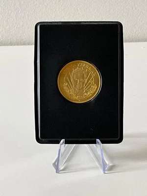 1996 Pinnacle Hockey Coins 12 Steve Yzerman Detroit Red Wings HOF!!!! - Image 1 of 2