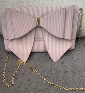 LIKE DREAMS LILAC DOUBLE BOWTIE WOMEN'S CROSSBODY BAG. ELEGANT. 10 1/2"X6 1/2". - Picture 1 of 10