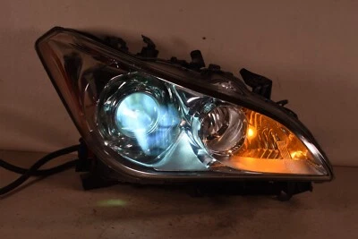 11-13 INFINITI M37 RIGHT PASSENGER SIDE HEADLIGHT XENON HID HEAD LIGHT OEM - Image 1 of 4