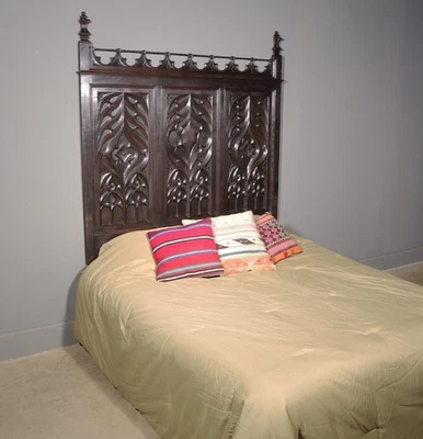 Antique French Neo Gothic Queen Sized Headboard in Solid Chestnut Wood - Image 1 of 4