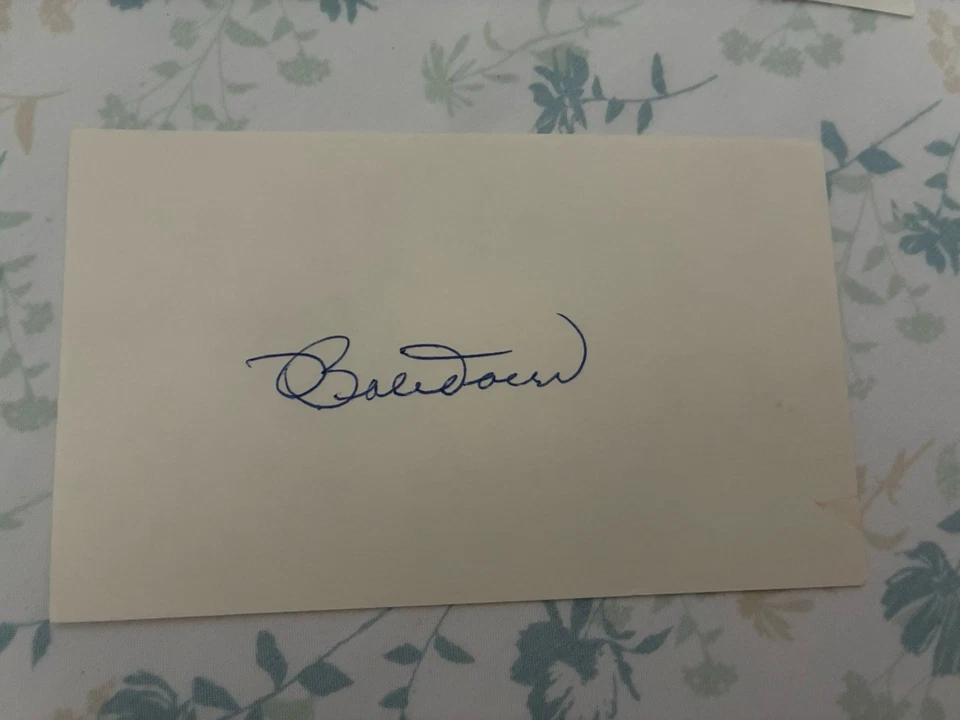 Bob Doerr autographed index card.  Red Sox 2nd baseman.  MLB HOFer.   - Image 1 of 1