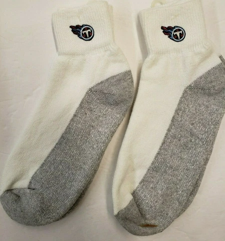 NFL Tennessee Titans Mens Ankle Socks Size 10-13 (2 Pairs) Gray Bottom Cover