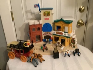Fisher Price Great Adventures Wild West Western Cowboy Town Playset - Foto 1 di 16