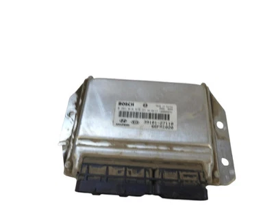 Centralina motore HYUNDAI TRAJET FO ECU 2.0 diesel 83kw 2005 27516745 - Immagine 1 di 4