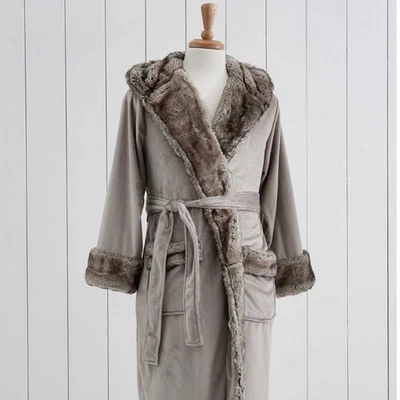 Bata con capucha Pottery Barn de felpa con ribete de piel sintética gris ombré para mujer pequeña pequeña pequeña Foto 1 de 4