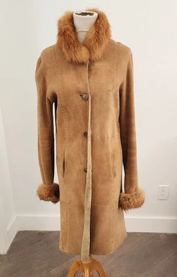 Dennis Basso $6K RUNWAY Abrigo de piel de oveja tostado Cuello de piel de zorro Puños EE. UU. Pequeño TIENE DESGASTE Foto 1 de 2