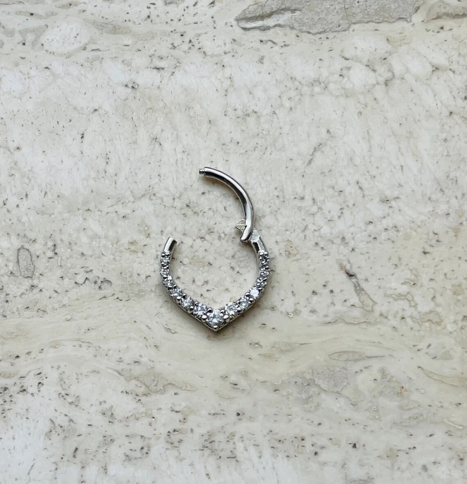 Кольцо Chevron Rook and Septum Clicker Daith Helix с натуральным бриллиантом золото 14 карат - Изображение 1 из 4