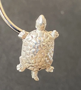 Vintage 925 Sterling Silver Small Turtle Brooch Pin C Clasp - Picture 1 of 6
