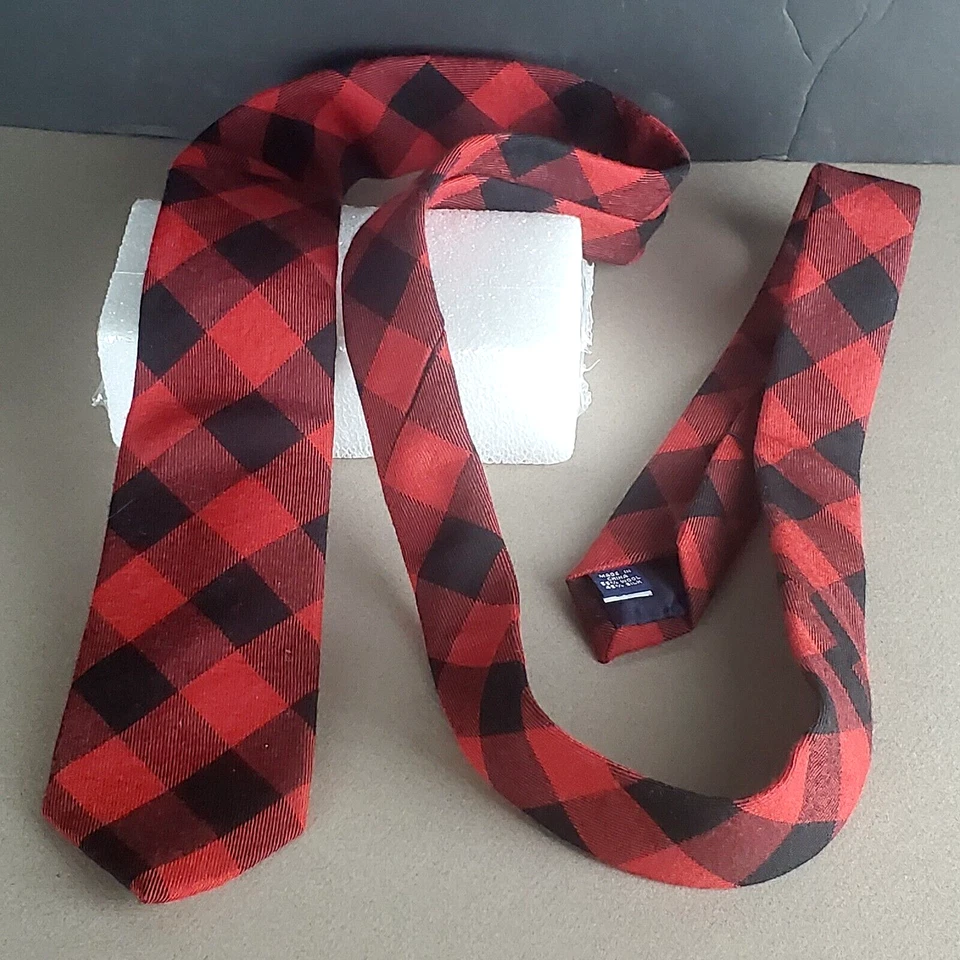 63 pulgadas Lands' End lona 1963 corbata a cuadros flaca roja 55 % mezcla Woo1 45 % mezcla seda Foto 1 de 3