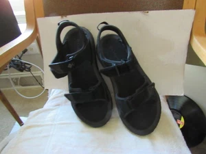 MARCA COLOMBIA. SANDALIAS BM8683 HOMBRE. US-12. EU-45. NEGRO. SUELAS OMNI-GRIP. USADO - Imagen 1 de 17