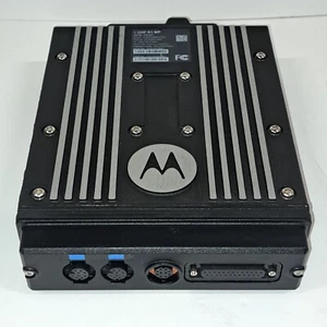 MOTOROLA M30QSS9PW1AN APX 7500 BANDA ÚNICA UHF R1 POTENCIA MEDIA USADO BUEN ESTADO. - Imagen 1 de 10