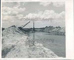1965 Pressefoto Kräne am Kanalbau Oldsmar Pinellas County Florida - Bild 1 von 2