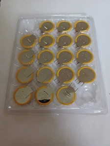 18 x Tabbed CR2430 Solder Button Lithium Battery With 3 Pins New FREE POSTAGE - Picture 1 of 3