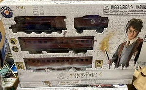 NIB Harry Potter Hogwarts Express Lionel Train Set Wizarding World 28pc 7-11981 - Picture 1 of 4
