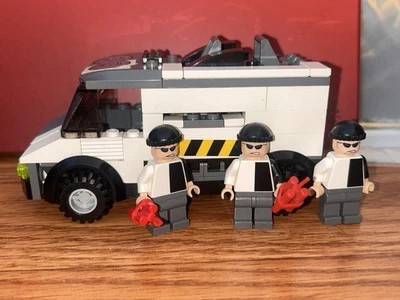 LEGO Batman 2006:The Batmobile: Two-Face's Escape (7781)*Goons And Truck Only* - Image 1 of 4