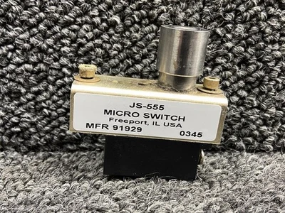 Microinterruptor de piso JS-555 (Alt: B565-1) Robinson R44II Transmat - Imagem 1 de 4