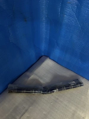 Cubierta de parachoques superior delantera de acero para Toyota 4Runner 2014-2023 TO1031114 Foto 1 de 2