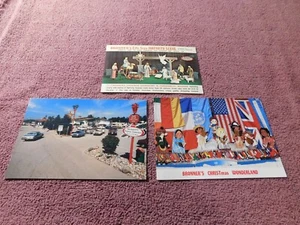 Bronner's Christmas Wonderland Vintage Postcards Frankenmuth Michigan - Picture 1 of 2