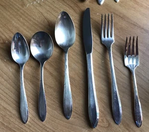 Nobility Plate Silver Reverie Flatware Silverware 6-Piece Table Setting Fork - Picture 1 of 6