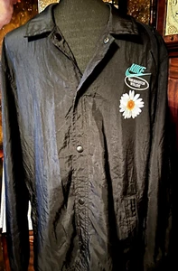 NIKE from Beaverton Lightweight Jacket Snaps Daisy Sz. Small Black Chill Comfort - Picture 1 of 10