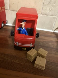 Postman Pat SDS Pat 2 Delivery Lorry Van with Figure Character/2008 Er Plc - Imagen 1 de 2