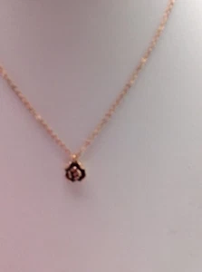 49 $ Ted Baker Elliana burgunderfarben Emaille Rosegold Blume Anhänger A250 - Bild 1 von 8