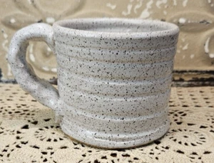 Stamped Boston Potter Off White Speckled Ribbed Pottery Coffee Tea Mug - Picture 1 of 10