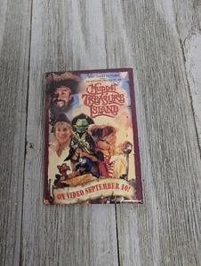 Vintage Muppet Treasure Island Film Logo Promo Pinback Button USA 2"X3" - Bild 1 von 4
