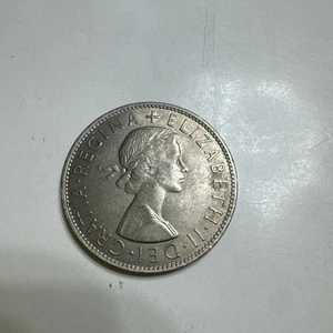 Moneda de media corona Gran Bretaña 1966 vintage, se vende como está - Imagen 1 de 15