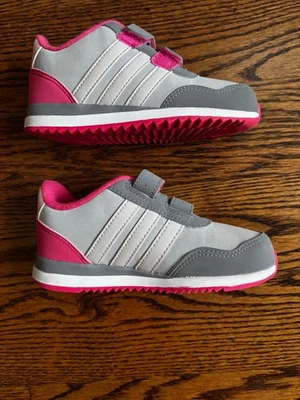 Adidas розовый и серый кроссовки обувь ребенка ясельного возраста размер 9 (ношен один раз) - Изображение 1 из 4
