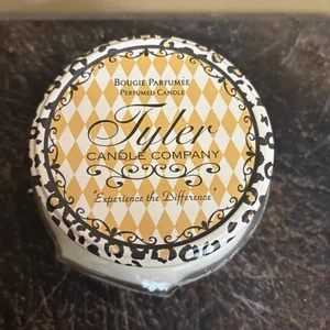 Tyler Candle Company Dolce Vita Duft 22oz Glaskerze zwei Docht - Bild 1 von 3