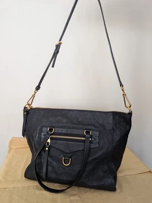 Auténtico bolso de mano Louis Vuitton Lumineuse Empreinte con monograma dorado azul marino PM Foto 1 de 4