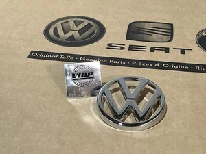 VW Golf MK1 Cabrio Golf MK2 Jetta Scirocco Caddy T3 insignia delantera VW emblema cromado - Imagen 1 de 7