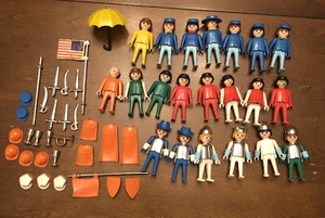 1974 Vintage Lot of 21 Geobra Playmobile Figurines Hats Scarves Weapons Flags - Picture 1 of 12