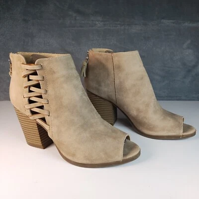 Kenneth Cole Reaction Booties Size 8M Cream Lasercut Fall Close Peep Toe Ankle - Image 1 of 4