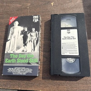 The Day the Earth Stood Still VHS 1951 Horror Sci-Fi CBS Fox Robot Rennie 1984 - Picture 1 of 7