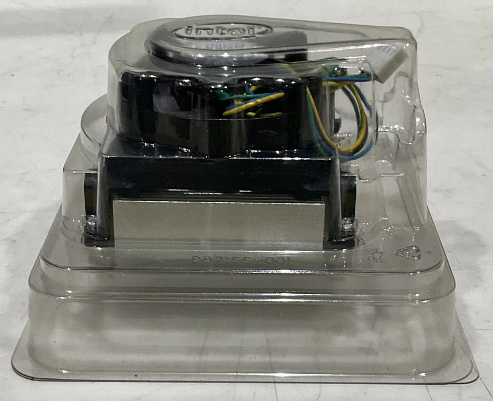 INTEL E30325-001 COOLER CHEAT-SINK FAN U3S - Image 1 of 4