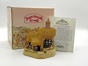 Retro 1990' DAVID WINTER Ornamental Ceramic Cottages "Blossom Cottage" Boxed - Picture 1 of 11
