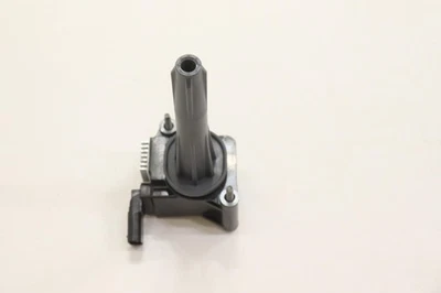 2019 - 2022 CHEVROLET SILVERADO 1500 ENGINE IGNITION COIL IGNITOR OEM 12698943 - Image 1 of 4