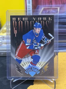 Leaf Preferred Steel Power 1996-97/2500 Wayne Gretzky #5 Salón de la fama - Imagen 1 de 2