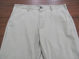 Pantalones cónicos relajados delanteros planos Lee caqui movimiento extremo para hombre talla 38X30 - Imagen 1 de 4