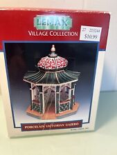 Vintage LEMAX Porcelain Gazebo 1996 Christmas Village Collection In Original Box