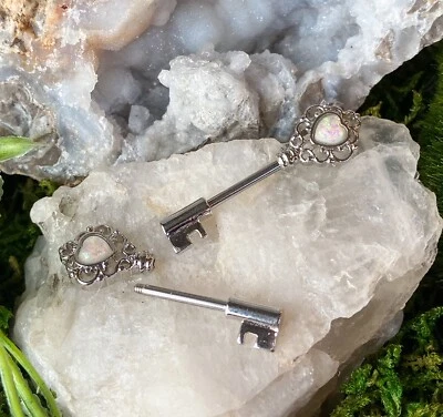 ПАРА опалов блестящее сердце винтажный ключ соски кольца щит штанги 14g 14 калибра - Изображение 1 из 2