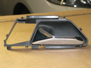 Mercedes Classe E S124 station wagon maniglia apriporta originale interna sinistra 1247600161 - Foto 1 di 4