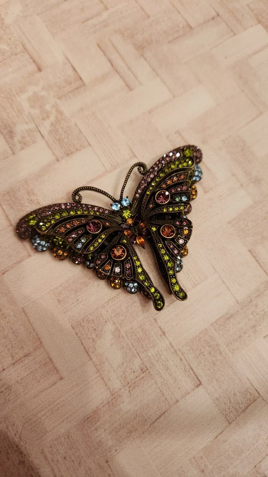 Broche prendedor mariposa clásico cristal multicolor HEIDI DAUS de colección Foto 1 de 4