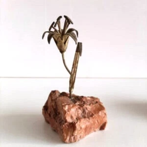 Verzierung Schneeglöckchen IN Eisen Auf Basis IN Travertin Rosa - Bild 1 von 2