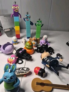 Konvolut 18 kleine Spielfiguren Mickey Gru Disney Sonic Spiderman - Bild 1 von 4