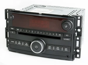 Reproductor de CD radio AMFM Saturn Vue Ion 2006-2007 con puerto auxiliar ID de modelo 15850680 - Imagen 1 de 6