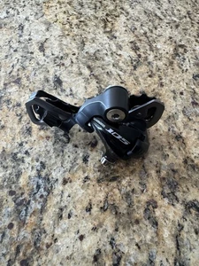Shimano 105 RD-5701-GS Rear Derailleur 10-Speed Medium Cage Black (9 Speed also) - Picture 1 of 6