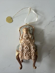 Louis Nicole viktorianische Puppe im Stuhl 4,5" hoch x 2" breit Figur Ornament - Bild 1 von 12
